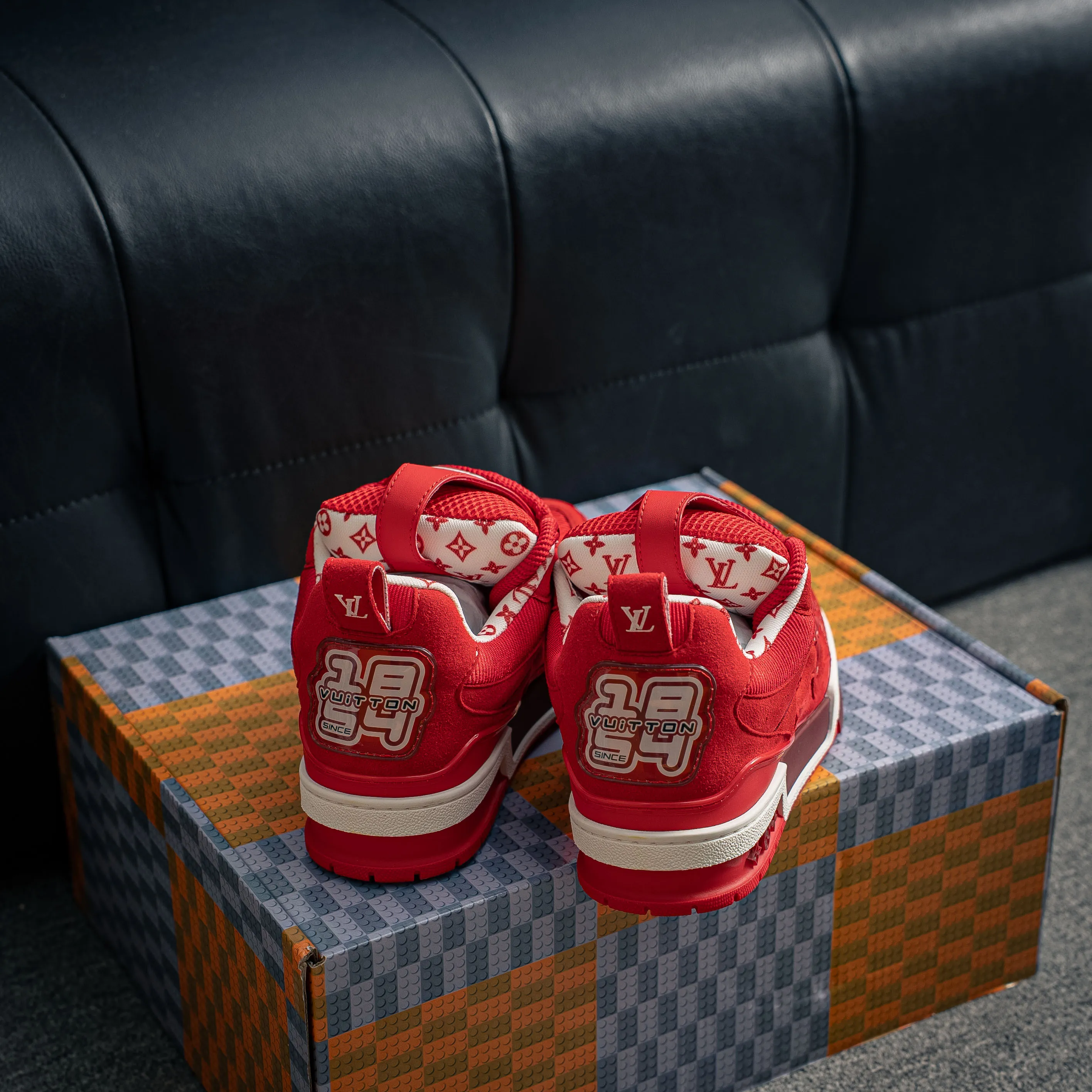 # LV- - trainer 2026 New Arrival 1：1 ！！ Shoes Cowhide Leather ， LOGO ， Breathable ， 。